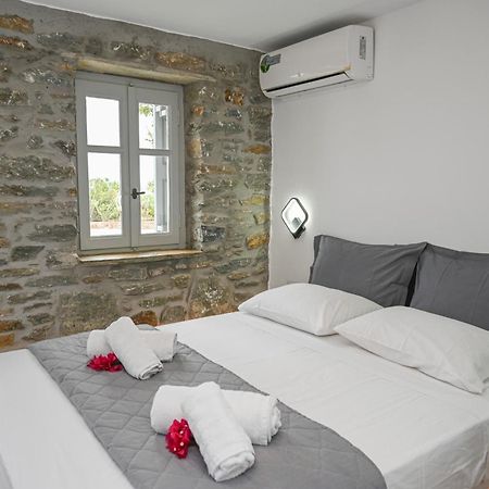 Santamare Villa Tinos Exterior photo